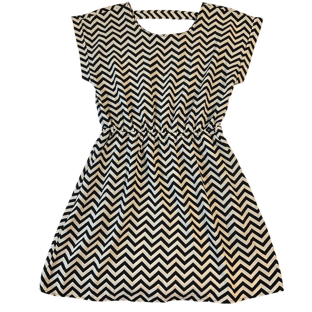 Pink Republic Women Dress M Black Chevron Fit & Flare Short Sleeve Knee Length